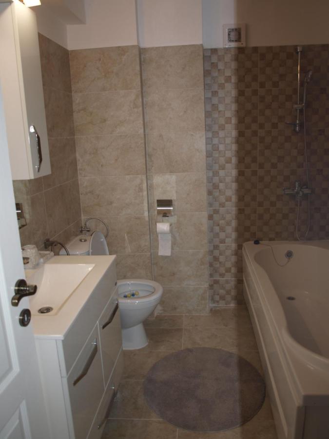 Amavera Apartment Targu Jiu Luaran gambar