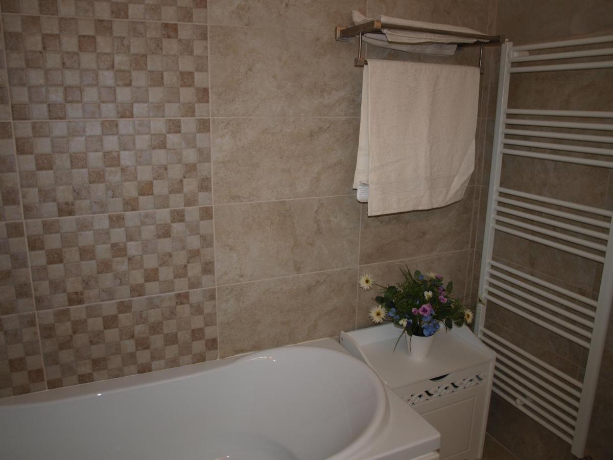 Amavera Apartment Targu Jiu Luaran gambar